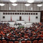 Dosyeyên rakirina parêzbendiya 16 parlamenteran ji parlamentoyê re hatin şandin